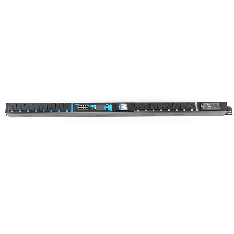 Vzduchový istič 16-výstupový vertikálny snímač TCP/IP eco Smart Rack Pdu