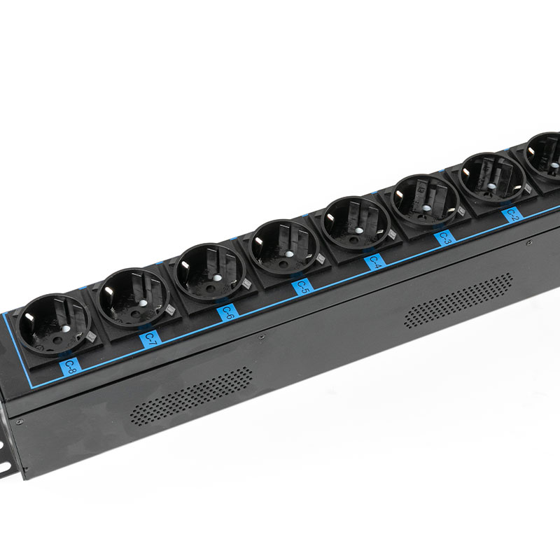 Hydraulický magnetický obvod, 16-výstupový vertikálny TCP/IP senzor eco Smart Rack Pdu