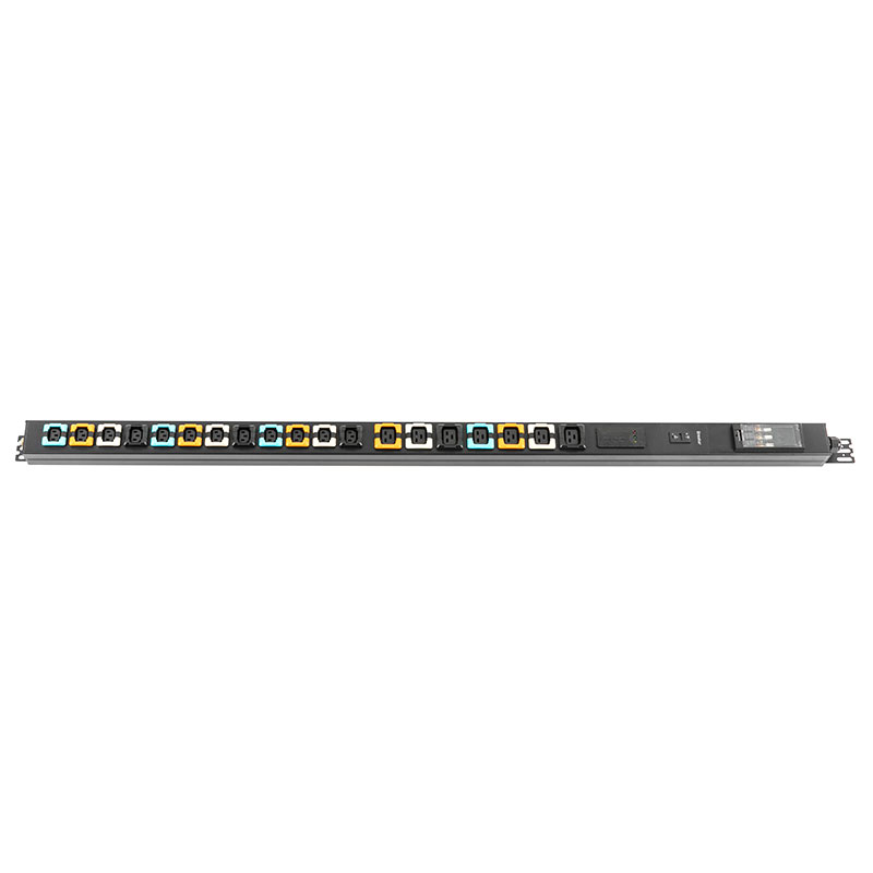 19-výstupový C13 C19 Vertikálny Breaker 3 SPD Switched Rack Pdu